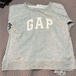 GAP crewneck Sweatshirt